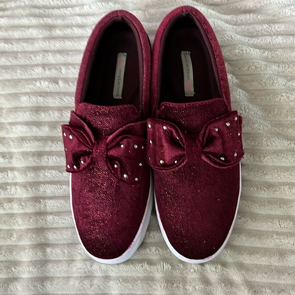 Isaac Mizrahi Shoes - Isaac Mizrahi slip on shoes. Size 8 1/2 M. Brand new without box. Burgundy.